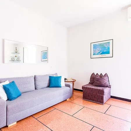 Апартаменты Santa Margherita Center - Steps From The Sea - Ac